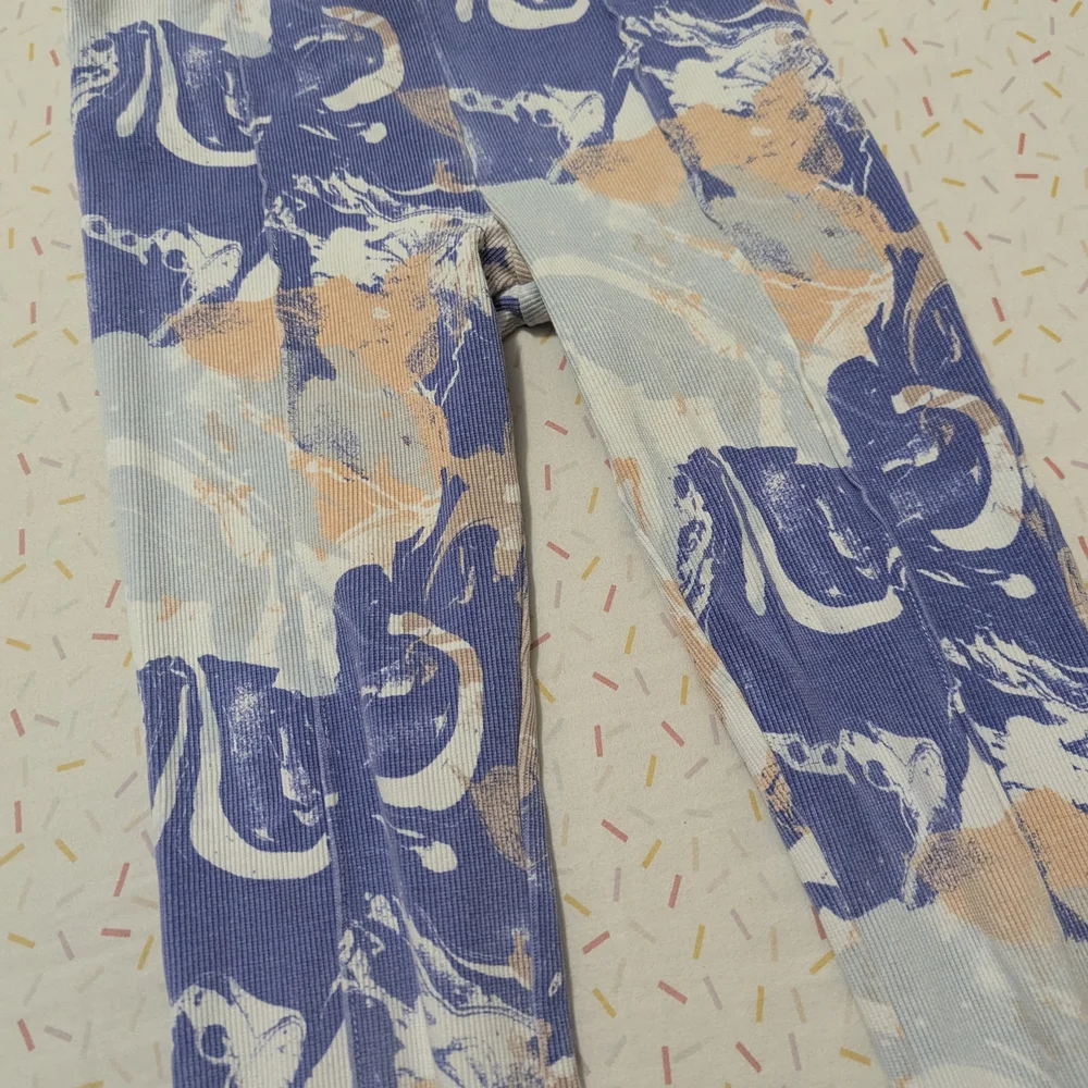 Tea Collection Abstract Ribbed Leggings - Picture 2 of 3